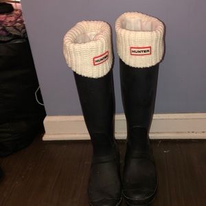 Matte black Hunter rain boots